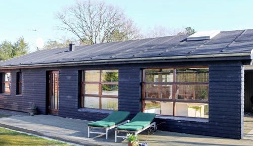 Three-Bedroom Holiday Home 