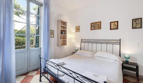 Superior One-Bedroom Apartment with Balcony