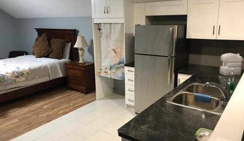 Suite with Mountain View