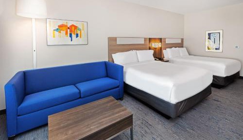 Queen Suite with Two Queen Beds