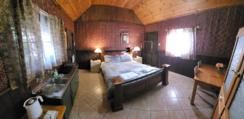 Queen Room with Shared Bathroom