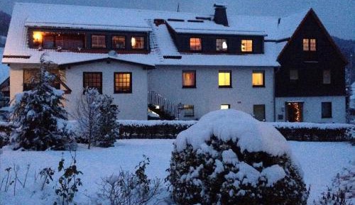 Apartment with Mountain View