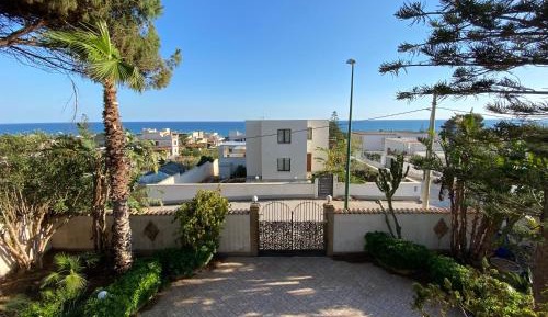 Studio Apartment with Sea View