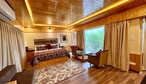 Junior Suite with Balcony