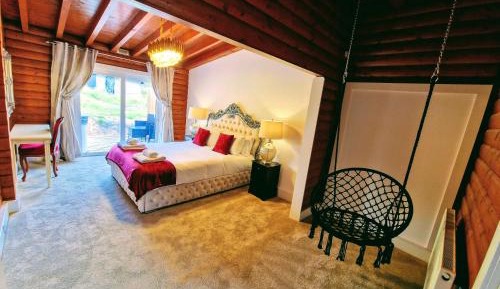Suite with Hot Tub