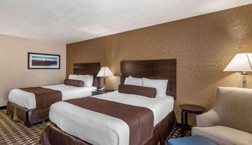 Queen Room with Two Queen Beds - Non-Smoking