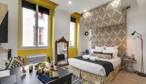 Studio Apartment