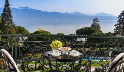 Deluxe Double Room with Lake View