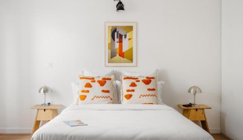 One-Bedroom Apartment with Balcony
