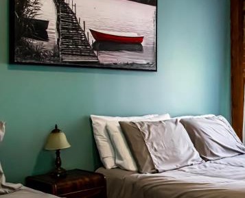 Deluxe Room (2 Adults + 1 Child)