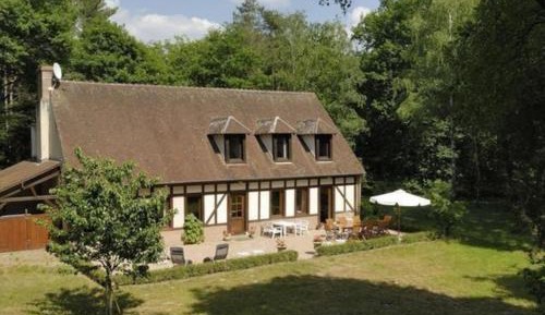 Holiday Home (8 Adults)