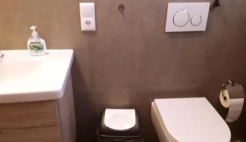 Twin Room with Private Bathroom