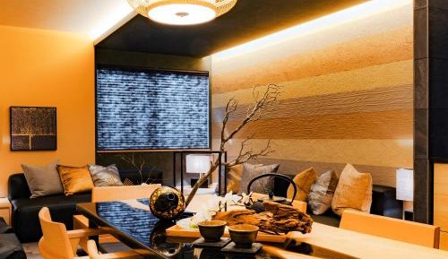 Deluxe Family Room