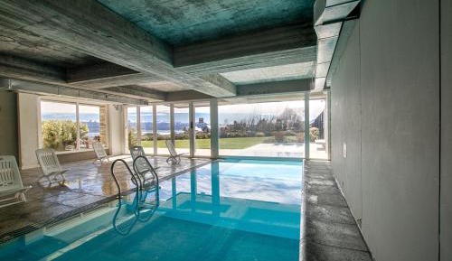 Apartment with Lake View