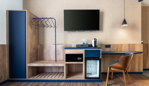 Deluxe Double Room (1 adult + 1 child)