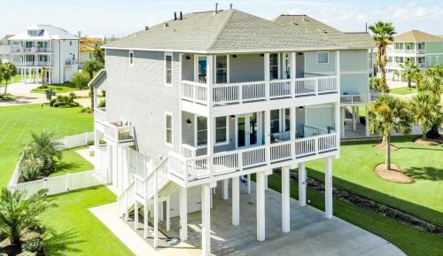Four bedroom holiday home 