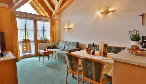 Two-Bedroom Apartment with Balcony - Edelweiss