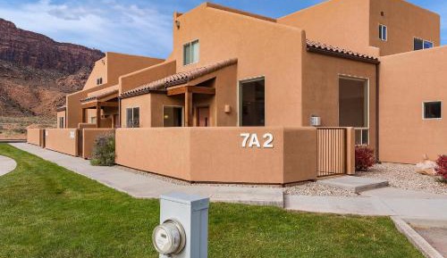 Two-Bedroom Holiday Home