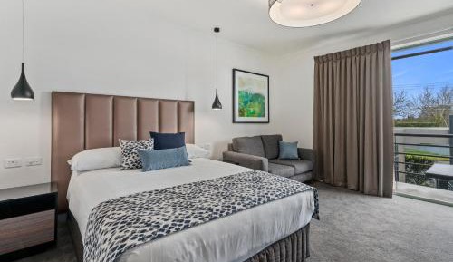 Queen Suite
