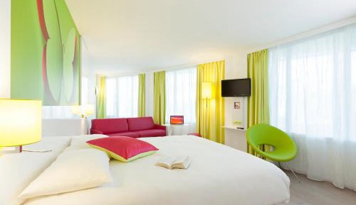 Standard Family Suite with One Double and Two Twin Beds