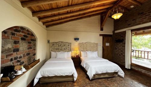 Suite with Garden View