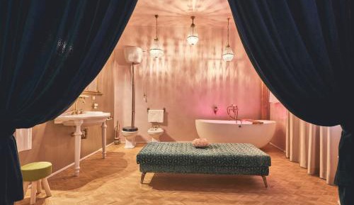 King Room with Spa Bath