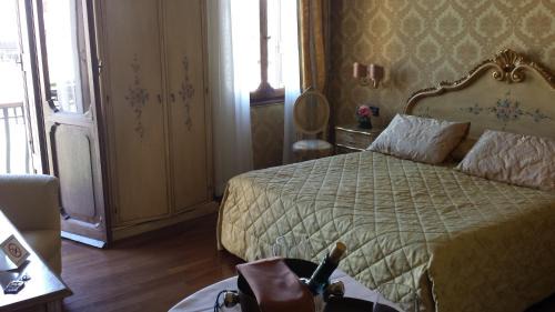 Superior Double Room with Grand Canal View