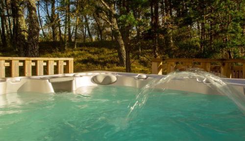 Chalet with Hot Tub