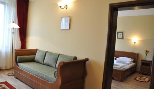 One-Bedroom Suite (3 Adults) SPA included