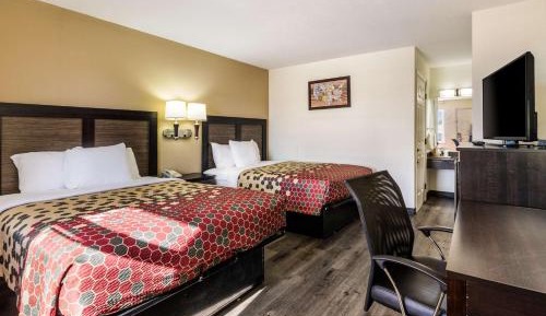 Queen Room with Two Queen Beds and Sofa - Non-Smoking