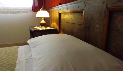 Single Room with Private Bathroom