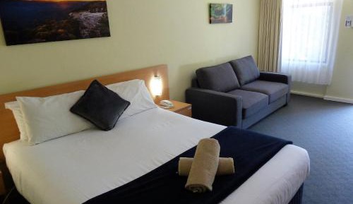 Deluxe Queen Room