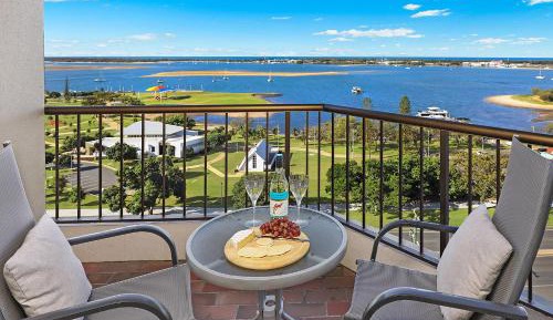 Two Bedroom Broadwater View Apartment