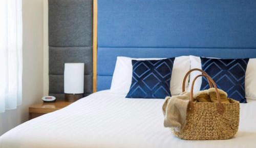 One-Bedroom Executive Suite 