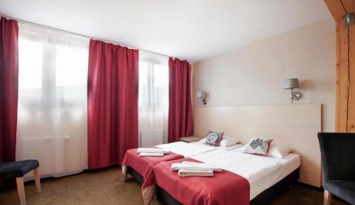 Quadruple Room with Private Bathroom