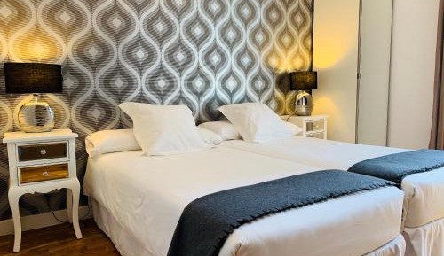 Twin Room with Private Bathroom