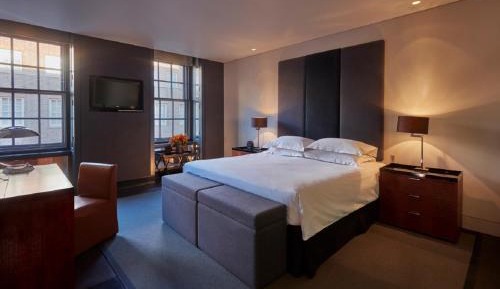 Hyde Park Suite