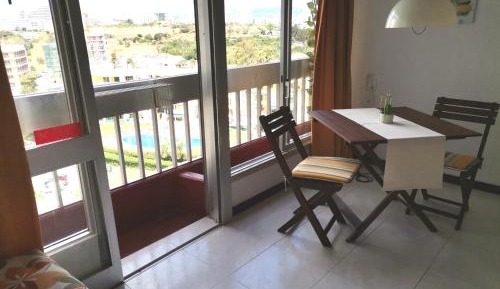 Deluxe Room (2 Adults + 1 Child)