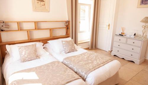 Double Room Number 14 with Terrace and Mountain View