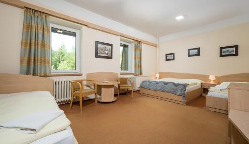 Triple Room with Bathroom