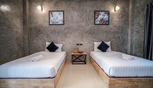 Standard Twin Room