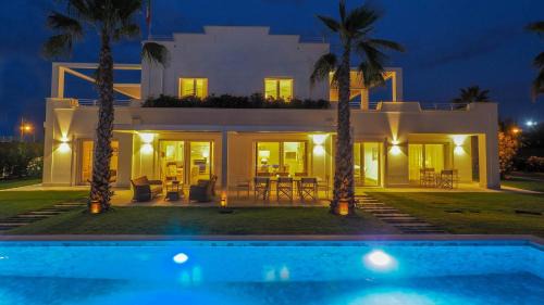 Six-Bedroom Villa 
