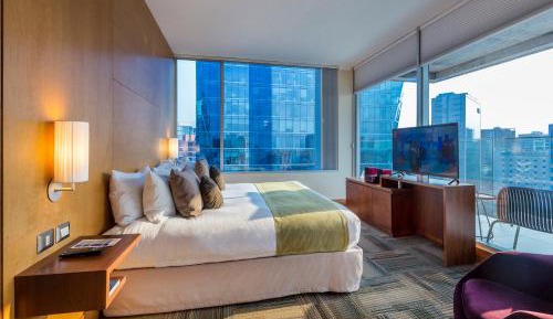 King Suite with Hot Tub and Balcony