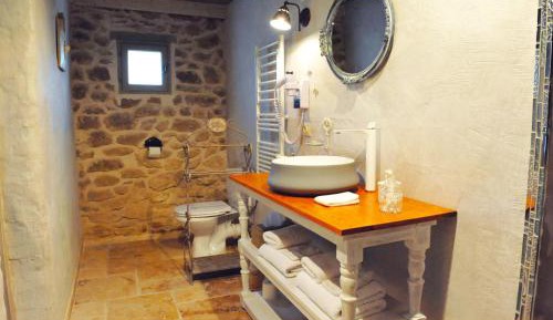 Twin Room with Private Bathroom