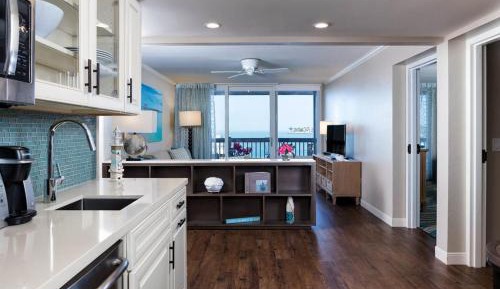 One Bedroom King Suite With Kitchenette  Oceanfront