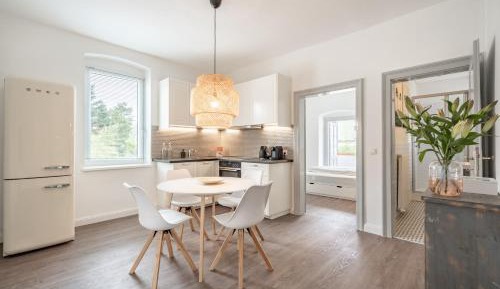 Two-Bedroom Apartment TOP3