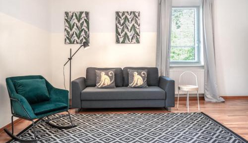 One-Bedroom Apartment Top1