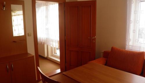 Apartment with Lake View