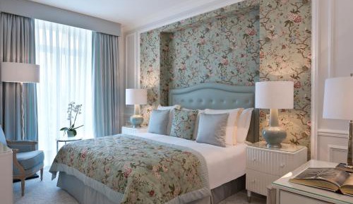 Superior Double Room with Garden and City Views