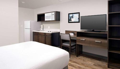 Queen Room  with Tub - Disability Access/Non-Smoking